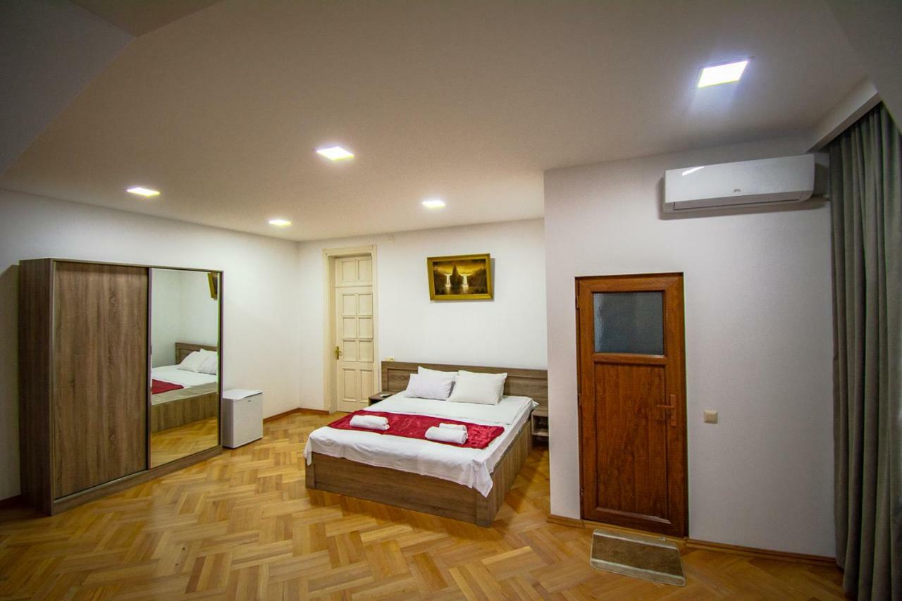 Nana'S Guesthouse Batumi Eksteriør bilde
